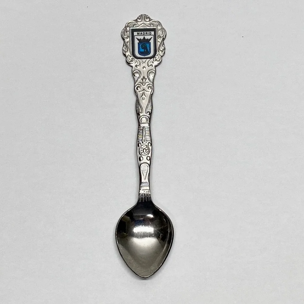 Vintage Madrid Spain Travel Souvenir Enamel Silvertone Spoon EUC‎